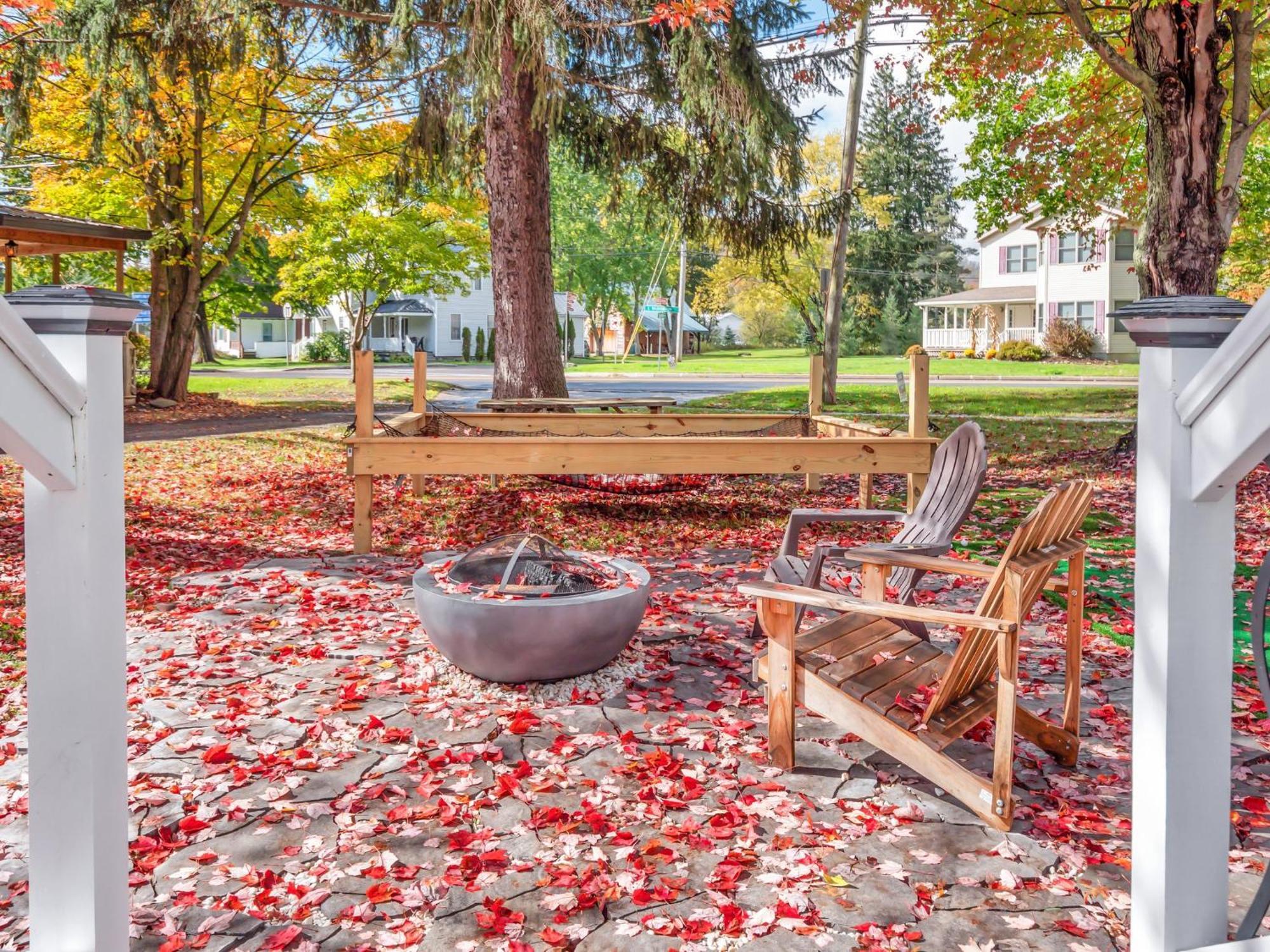 The Kelly House - 4 Bedroom Historic Lodge - Downtown Ellicottville Dış mekan fotoğraf