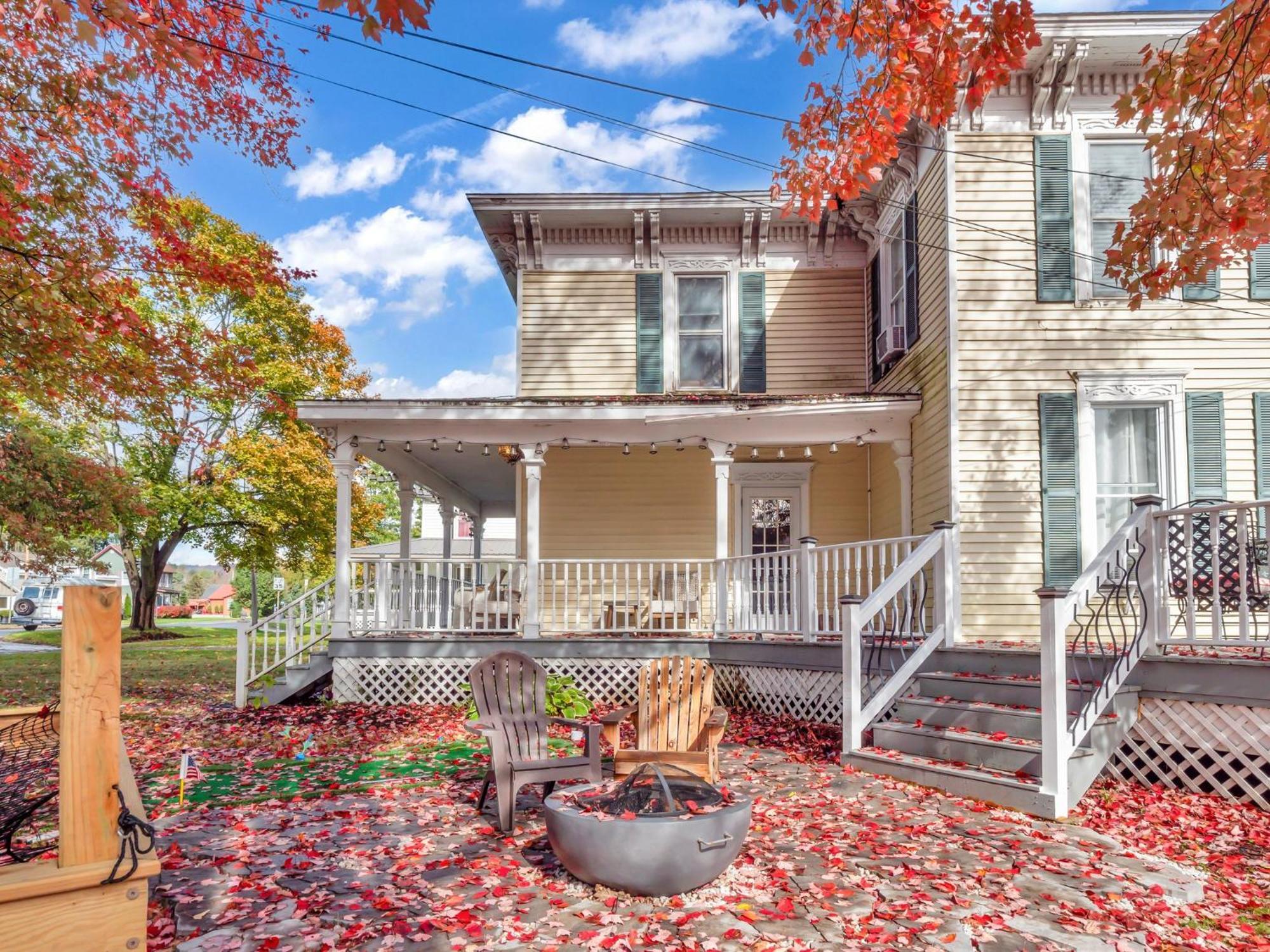 The Kelly House - 4 Bedroom Historic Lodge - Downtown Ellicottville Dış mekan fotoğraf