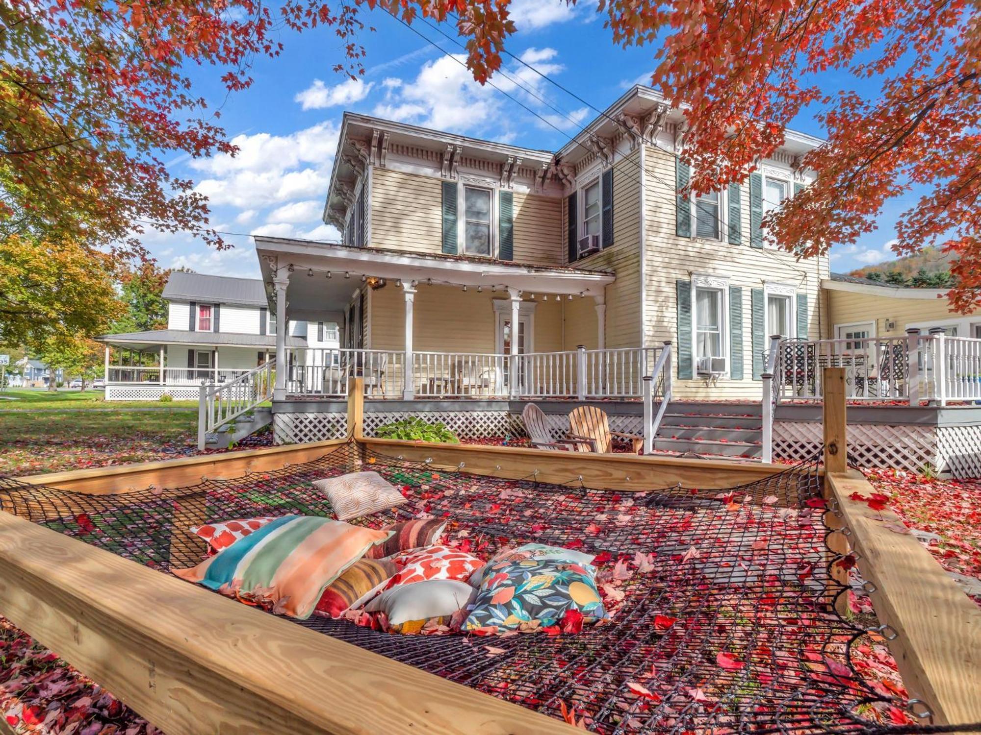 The Kelly House - 4 Bedroom Historic Lodge - Downtown Ellicottville Dış mekan fotoğraf